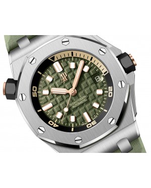 Audemars Piguet  Royal Oak  15720ST.OO.A052CA.01