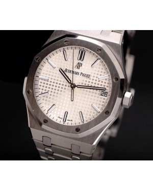 Audemars Piguet  Royal Oak 15500ST.OO.1220ST.04