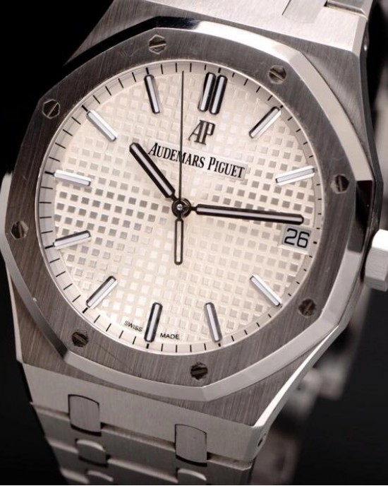 Audemars Piguet  Royal Oak 15500ST.OO.1220ST.04